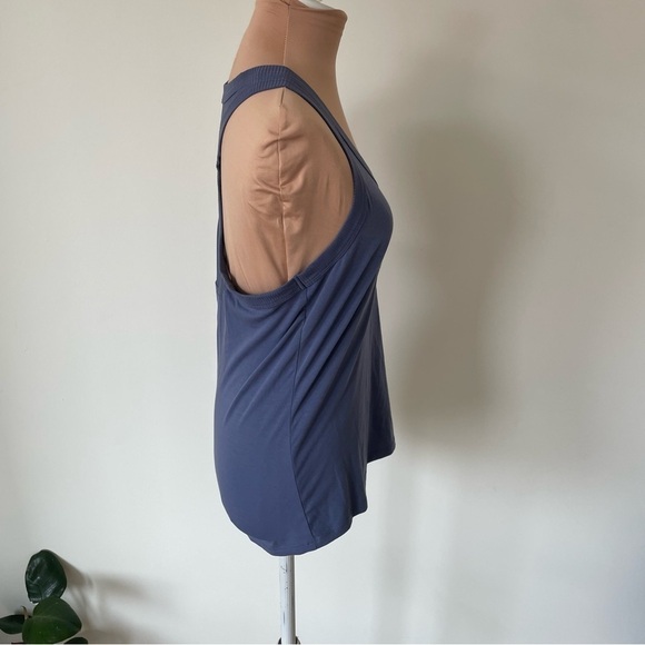 Athleta Blue Topanga Mesh Back Polyester Lyocell Tank Top 350528 EUC Size Small - Picture 6 of 12
